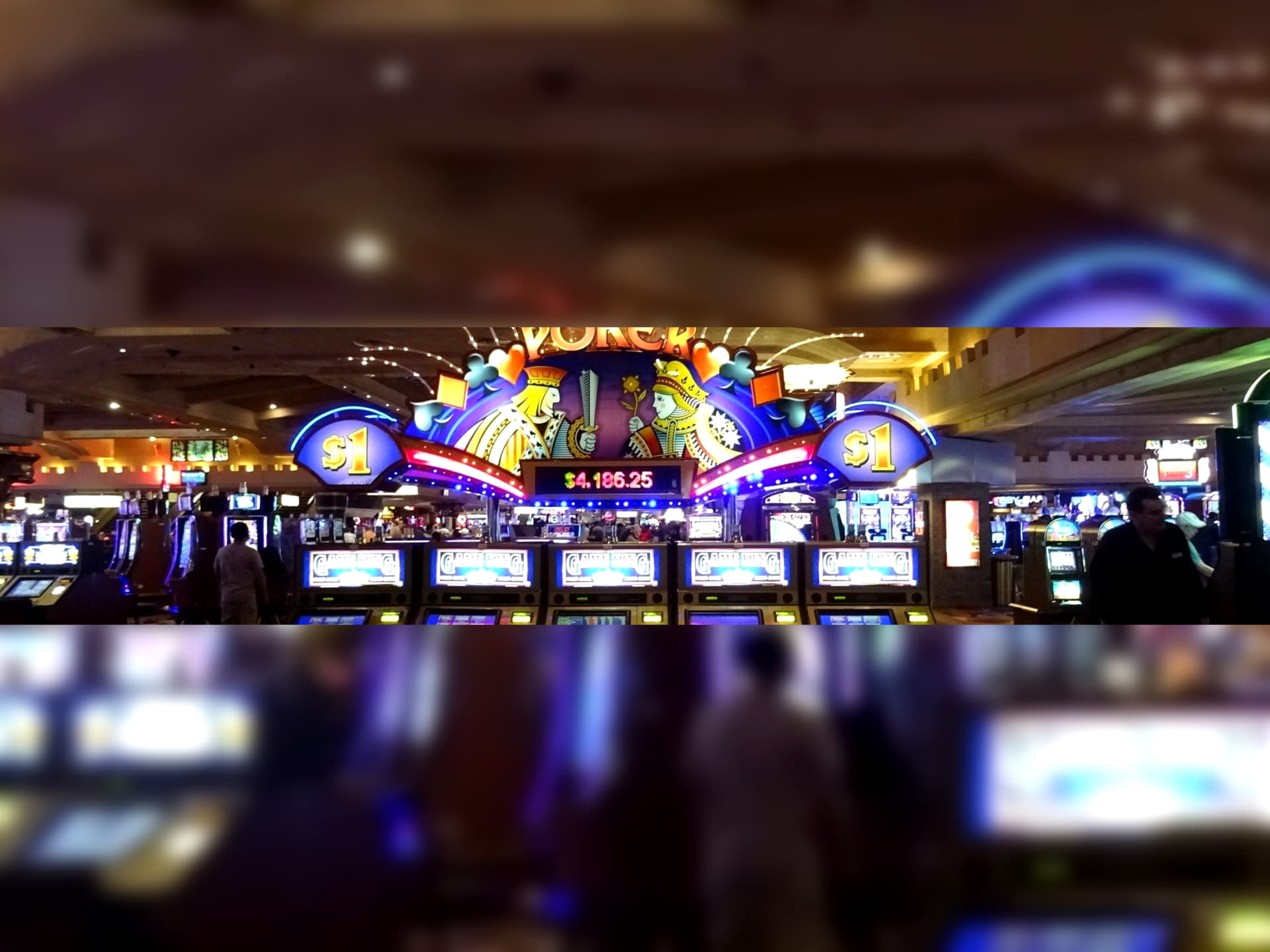 280 Loyal Free Spins! at Luxury Casino