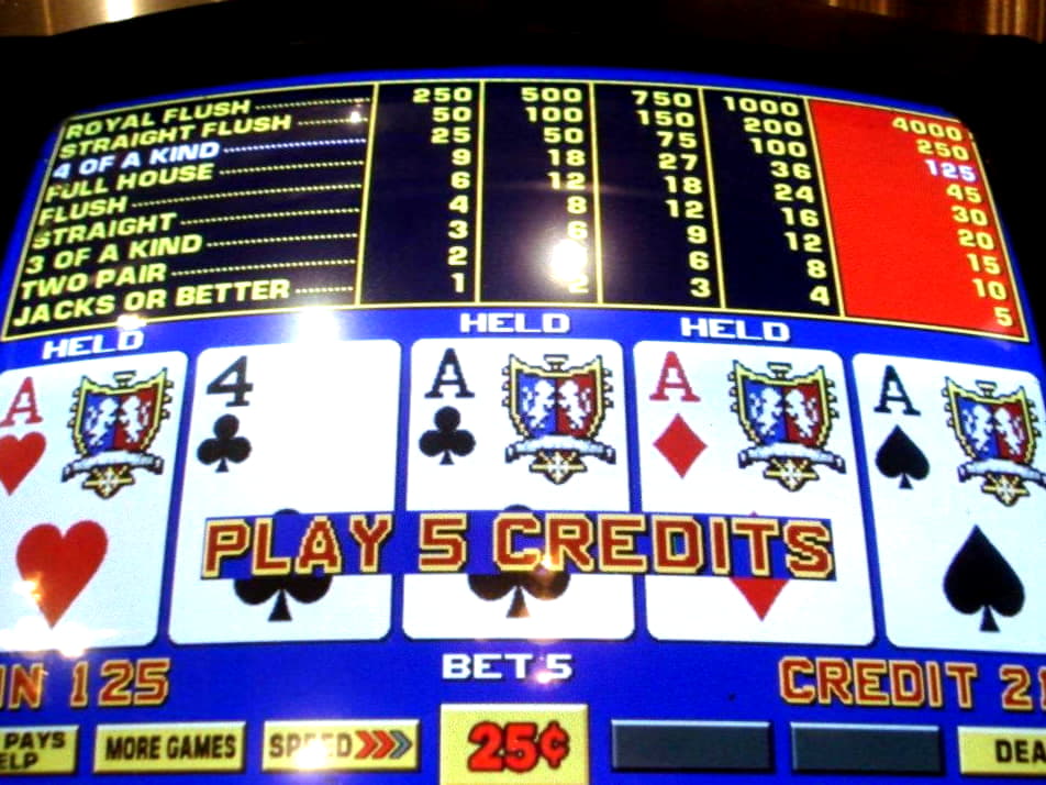﻿$350 FREE CHIP CASINO at Cheeky Riches Casino