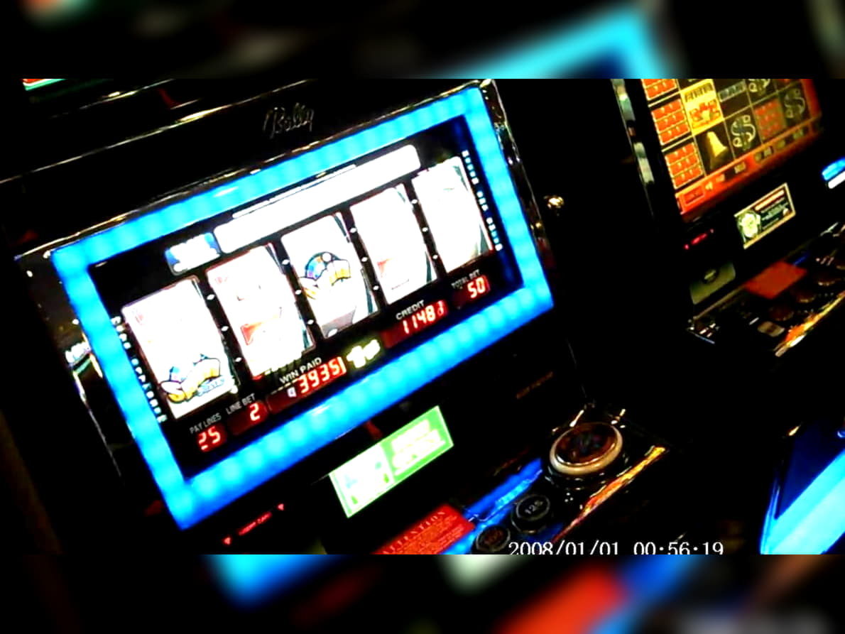 EUR 540 Daily freeroll slot tournament at Gamebookers Casino