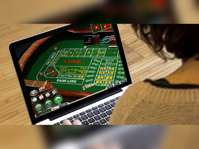 $340 Mobile freeroll slot tournament at Karamba Casino