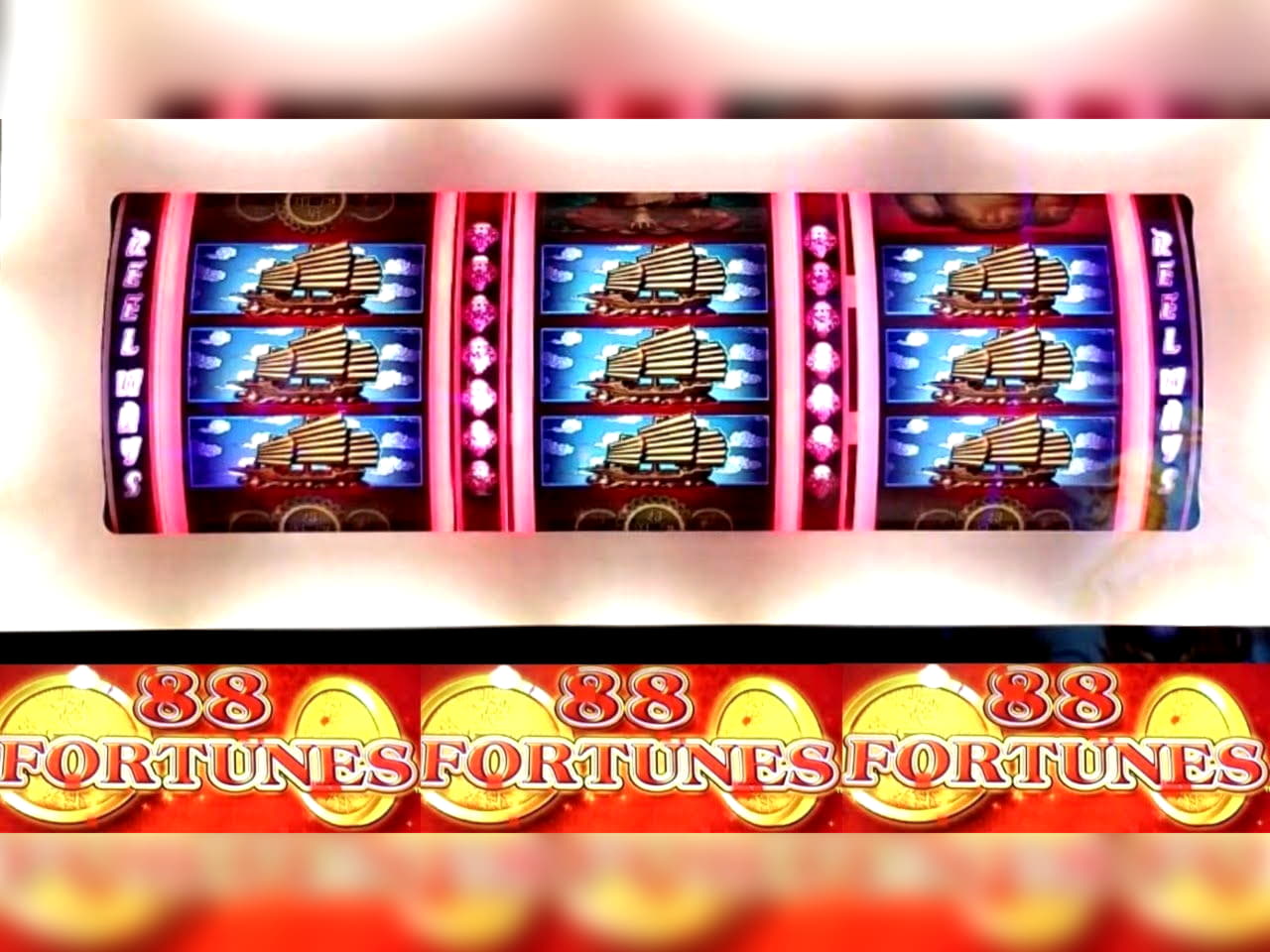 $150 Mobile freeroll slot tournament at Spin Palace Casino