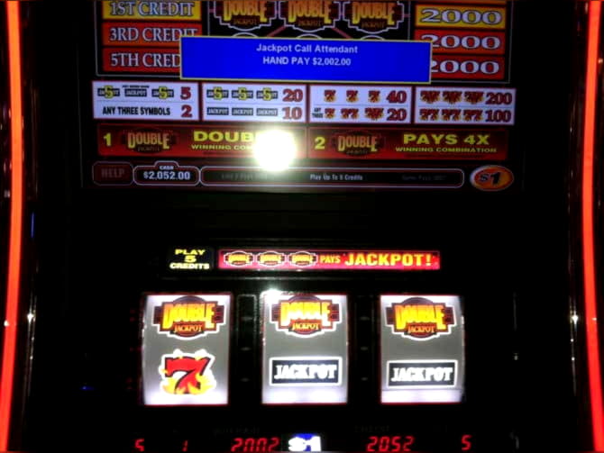185% casino match bonus at Luxury Casino