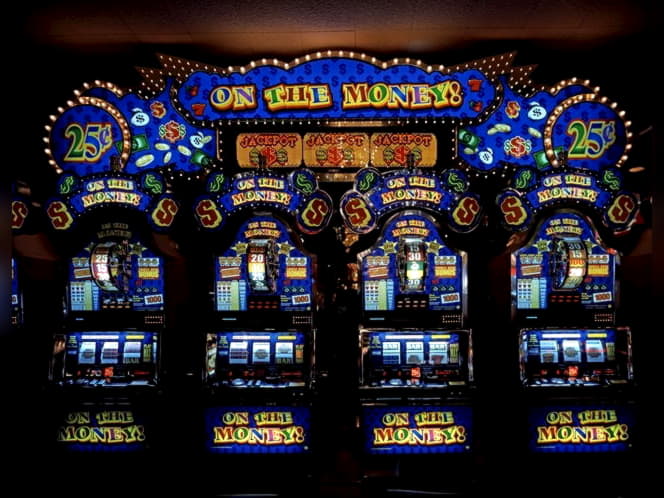 $55 Daily freeroll slot tournament at River Belle Casino
