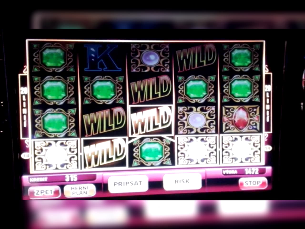 €550 Daily freeroll slot tournament at Casino Action