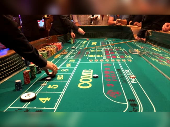 EURO 755 Daily freeroll slot tournament at Spintropolis Casino