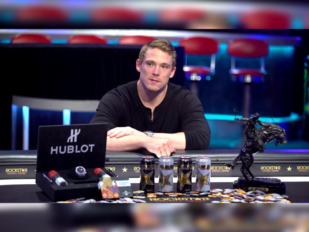 $1915 No Deposit Bonus at Luxury Casino