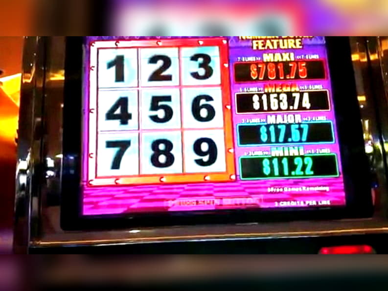 £695 Mobile freeroll slot tournament at Joy Casino