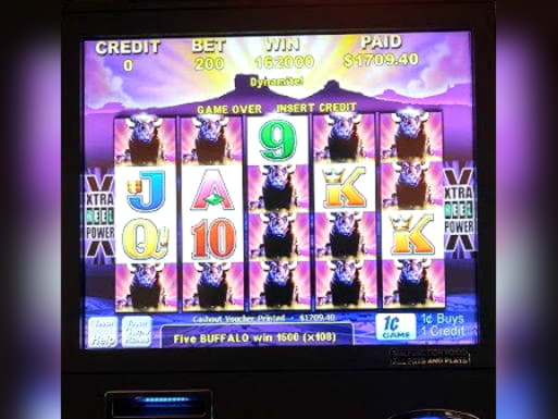 €410 Daily freeroll slot tournament at Casino-X