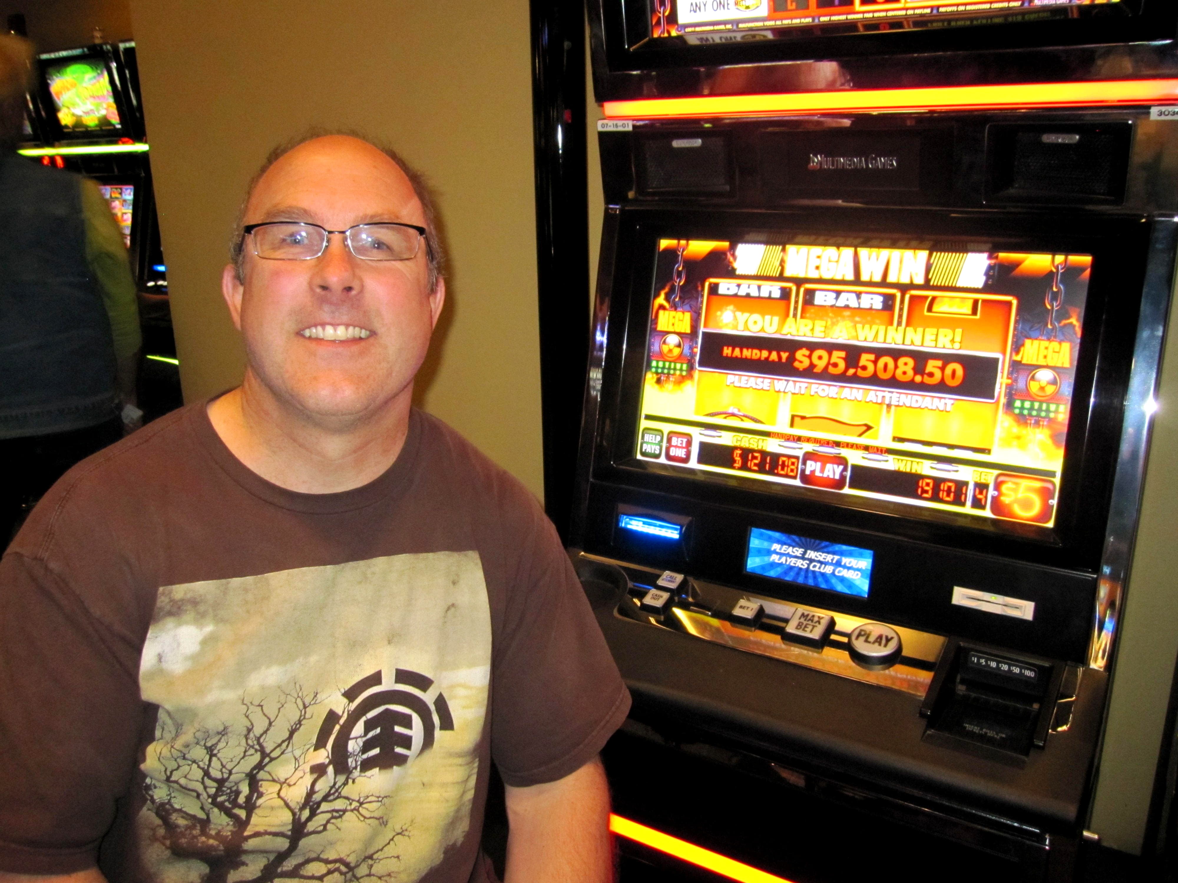 €240 Free Cash at Cheeky Riches Casino