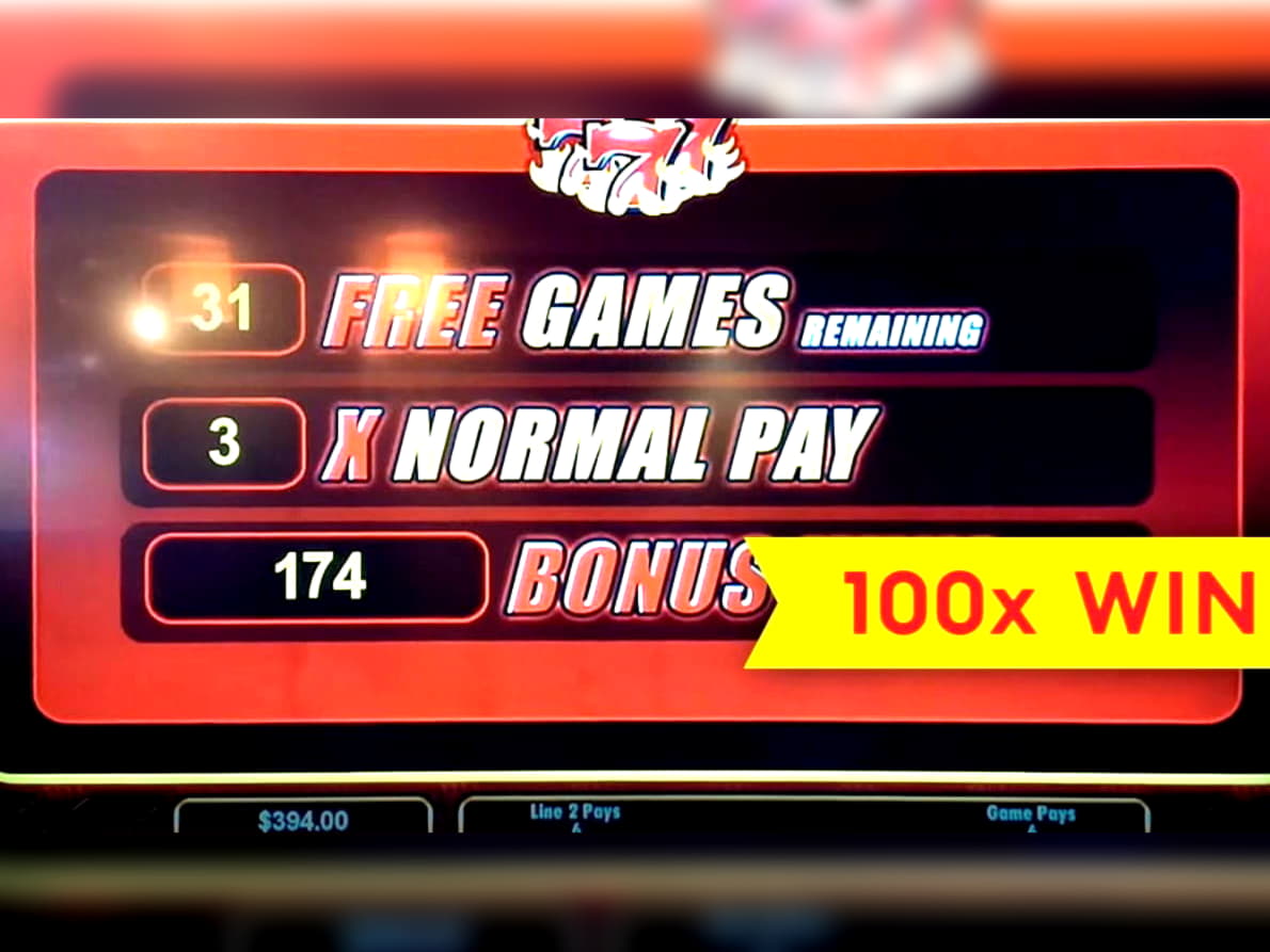 €385 Daily freeroll slot tournament at Luxury Casino