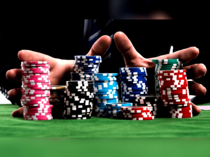 EURO 2505 NO DEPOSIT CASINO BONUS at La Fiesta Casino