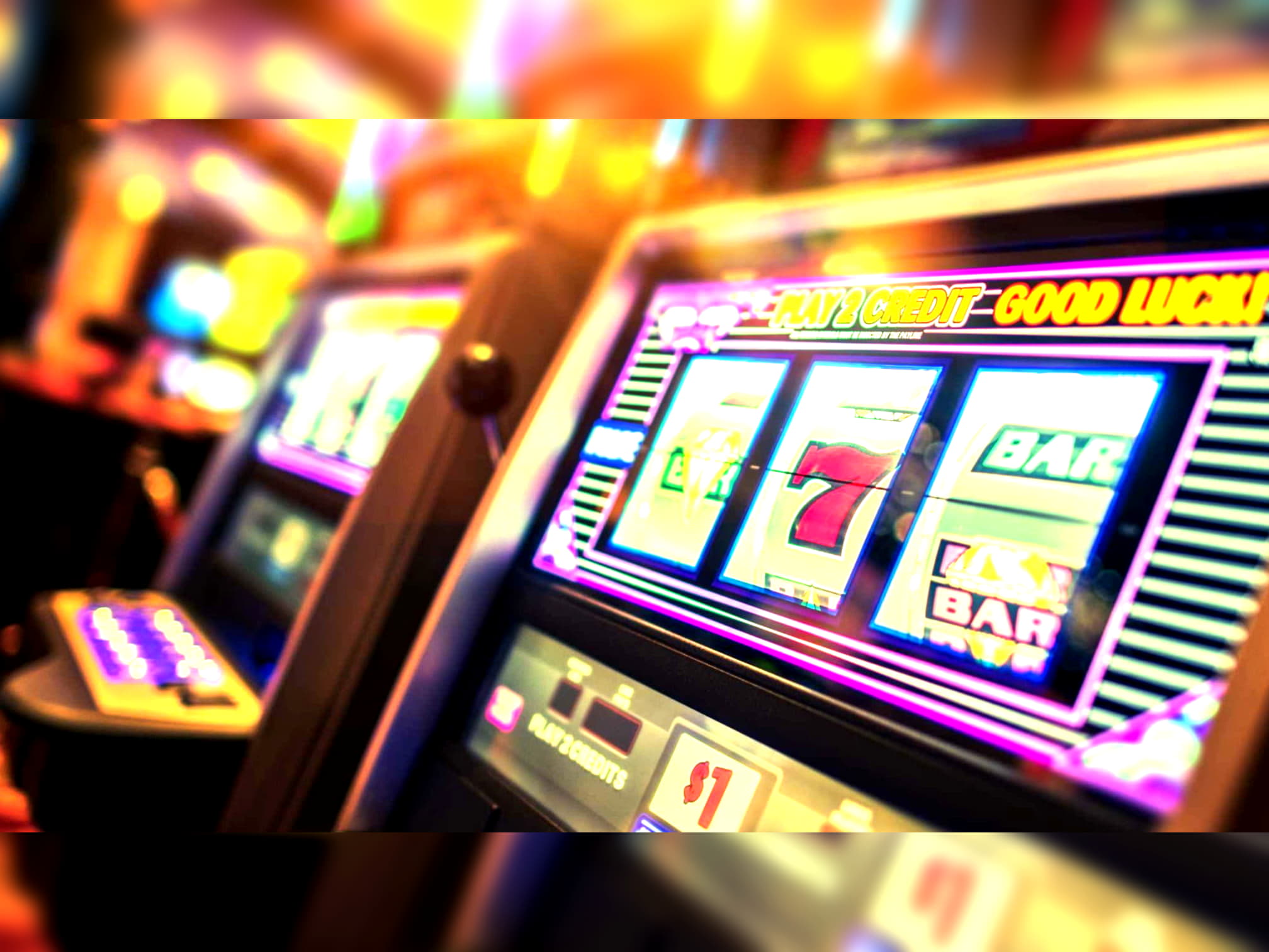 690% casino match bonus at Luxury Casino