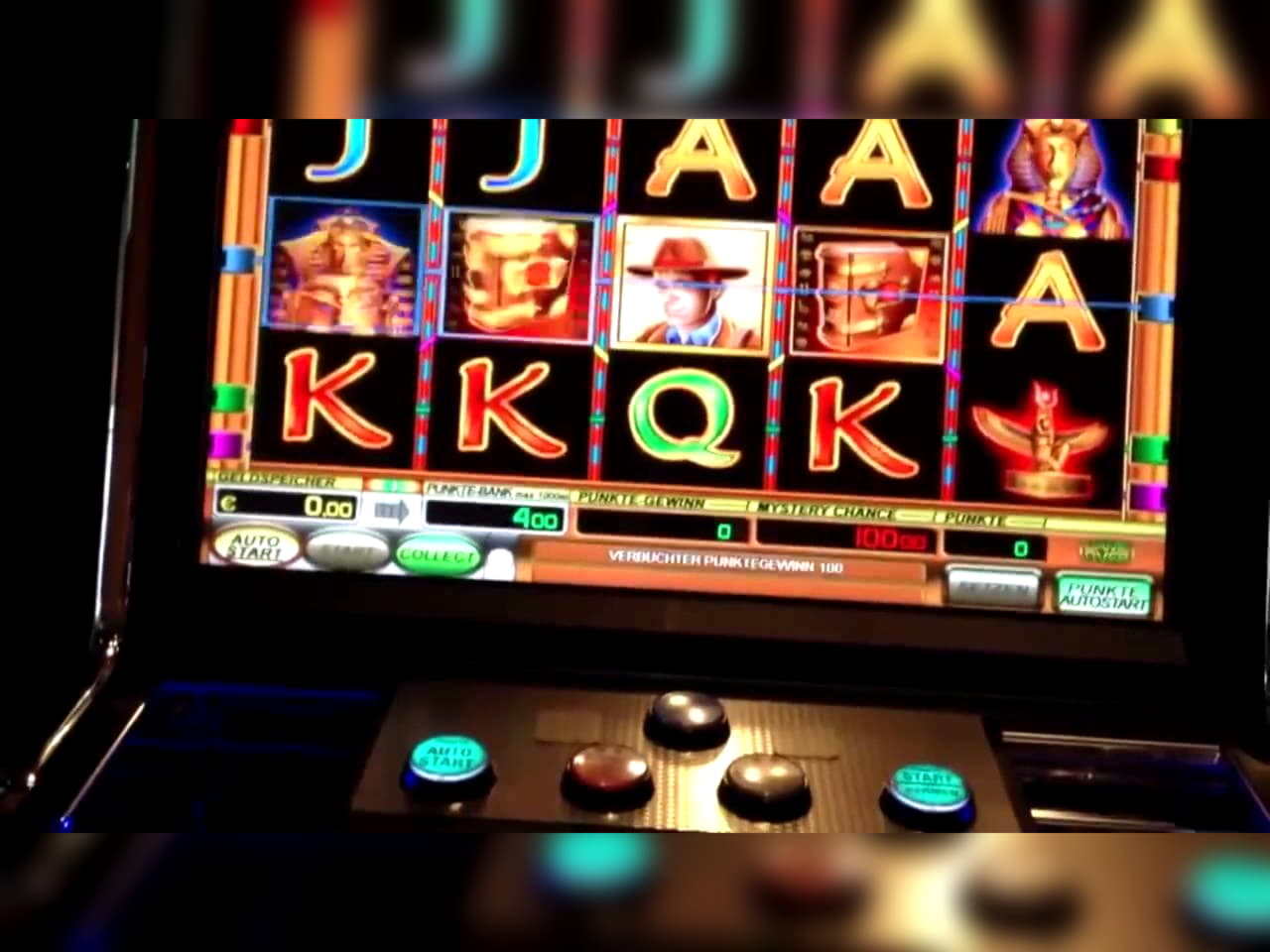 €570 Daily freeroll slot tournament at Grand Hotel Casino