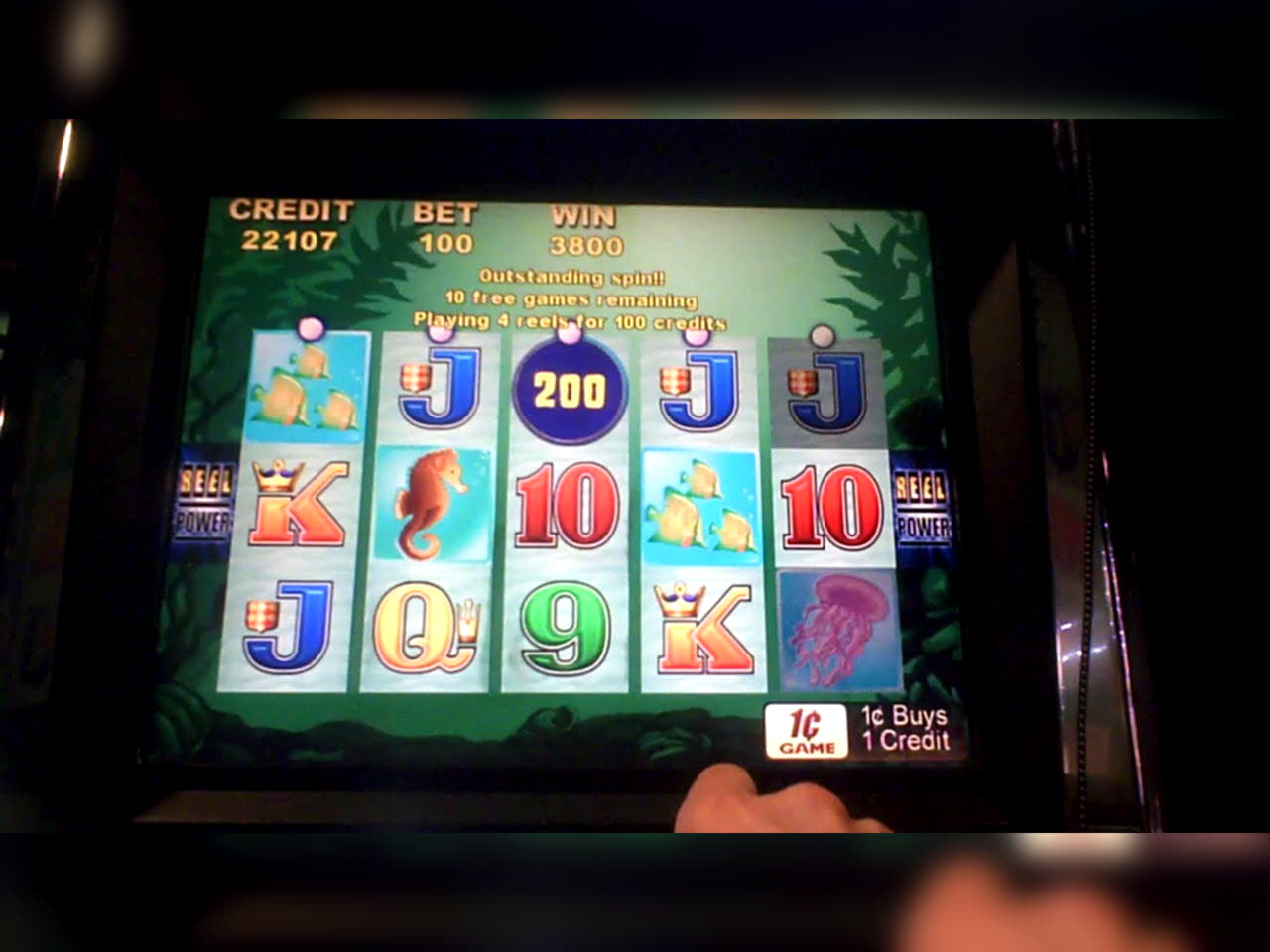 EUR 2620 no deposit at Luxury Casino