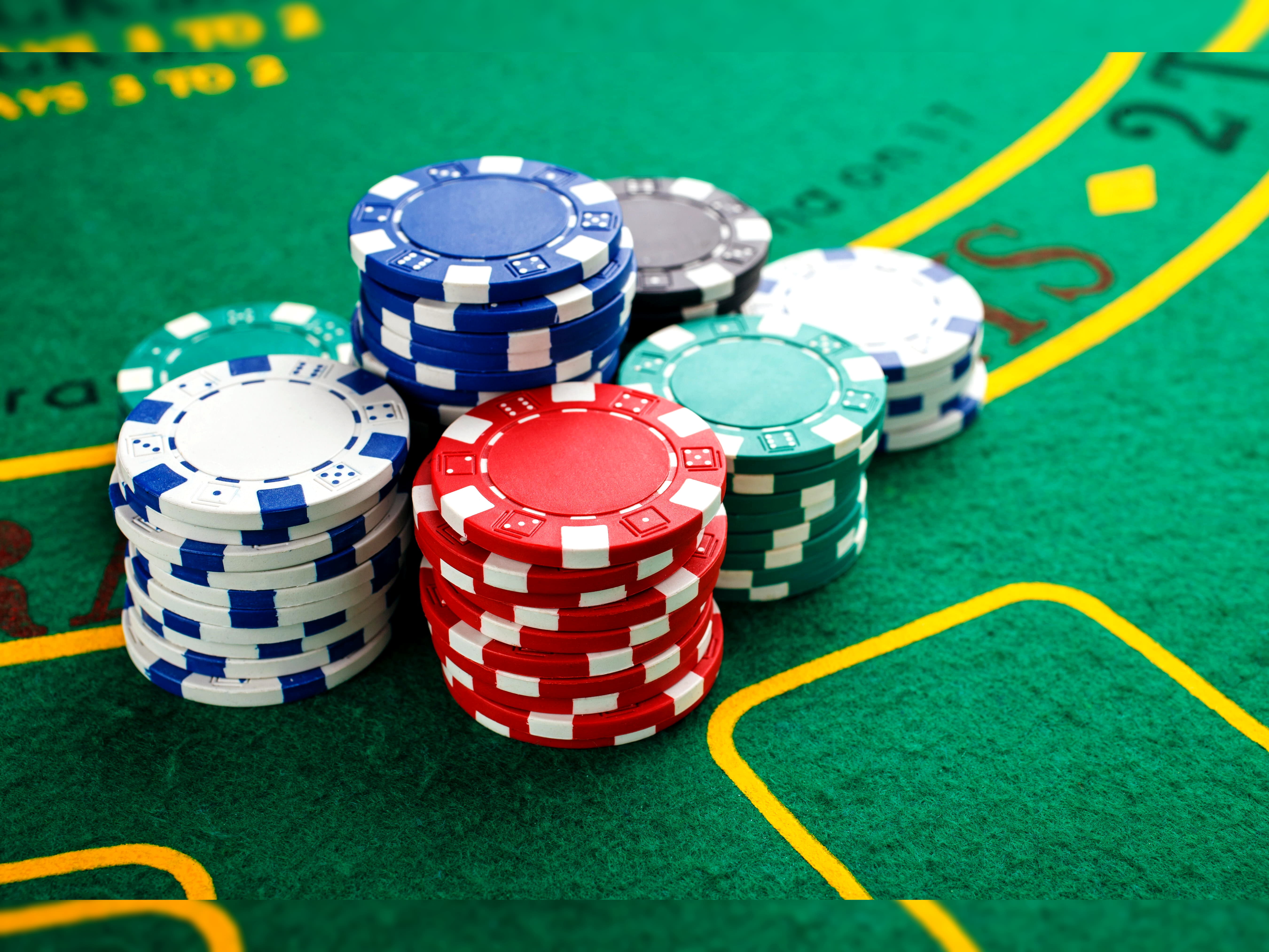€670 FREE CASINO CHIP at Royal Dubai Casino