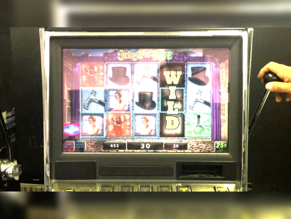 £165 free chip casino at Royal Dubai Casino