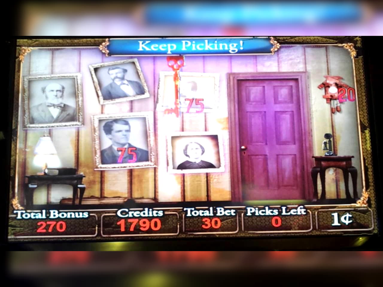90 Free Spins no deposit at Royal Dubai Casino