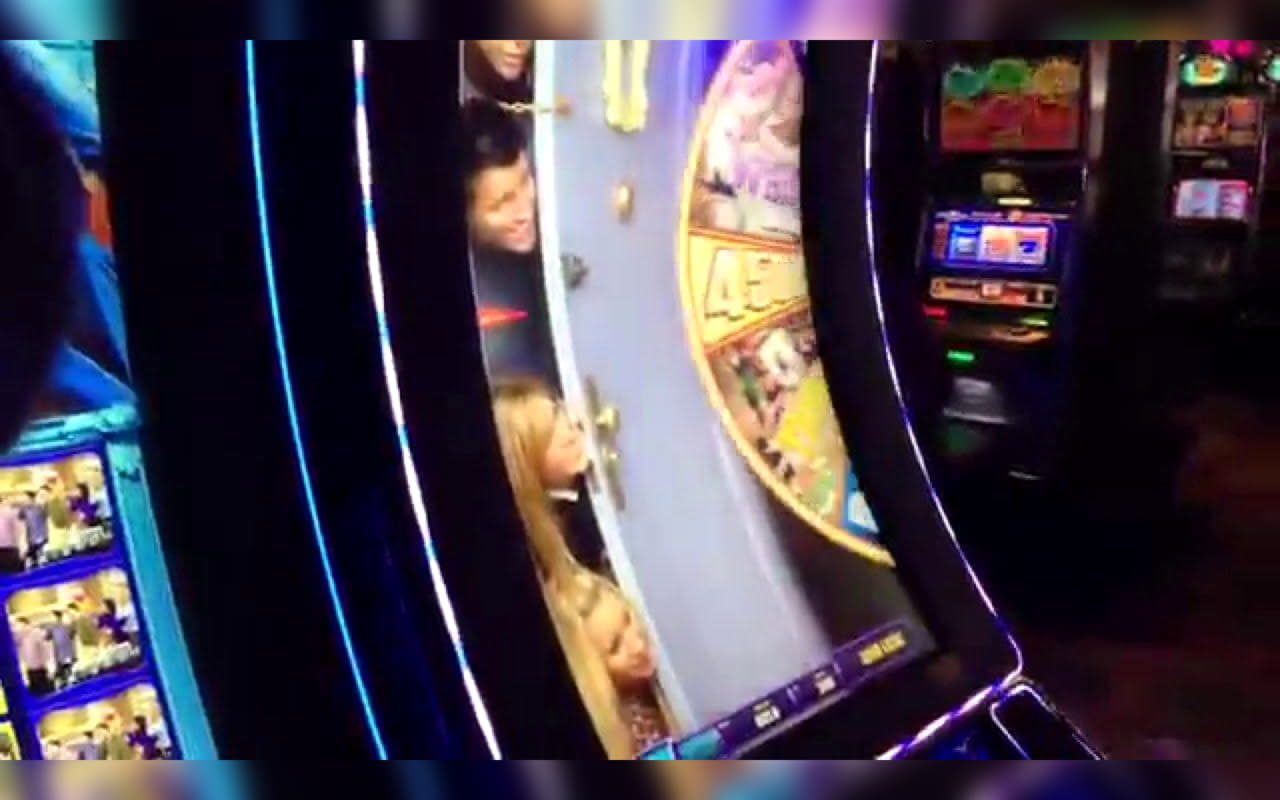 285 FREE SPINS at Casino-X