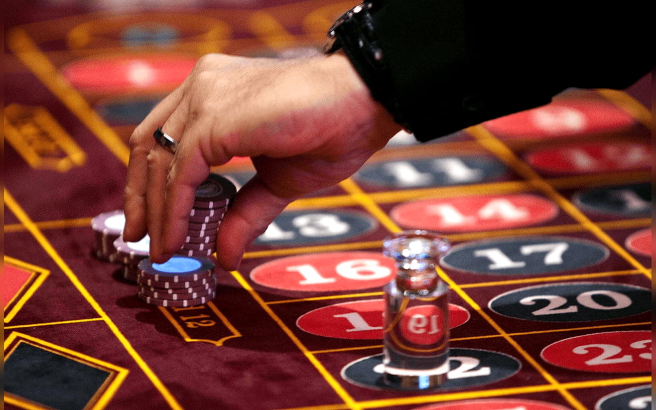EUR 445 Casino Chip at Seven Cherries Casino