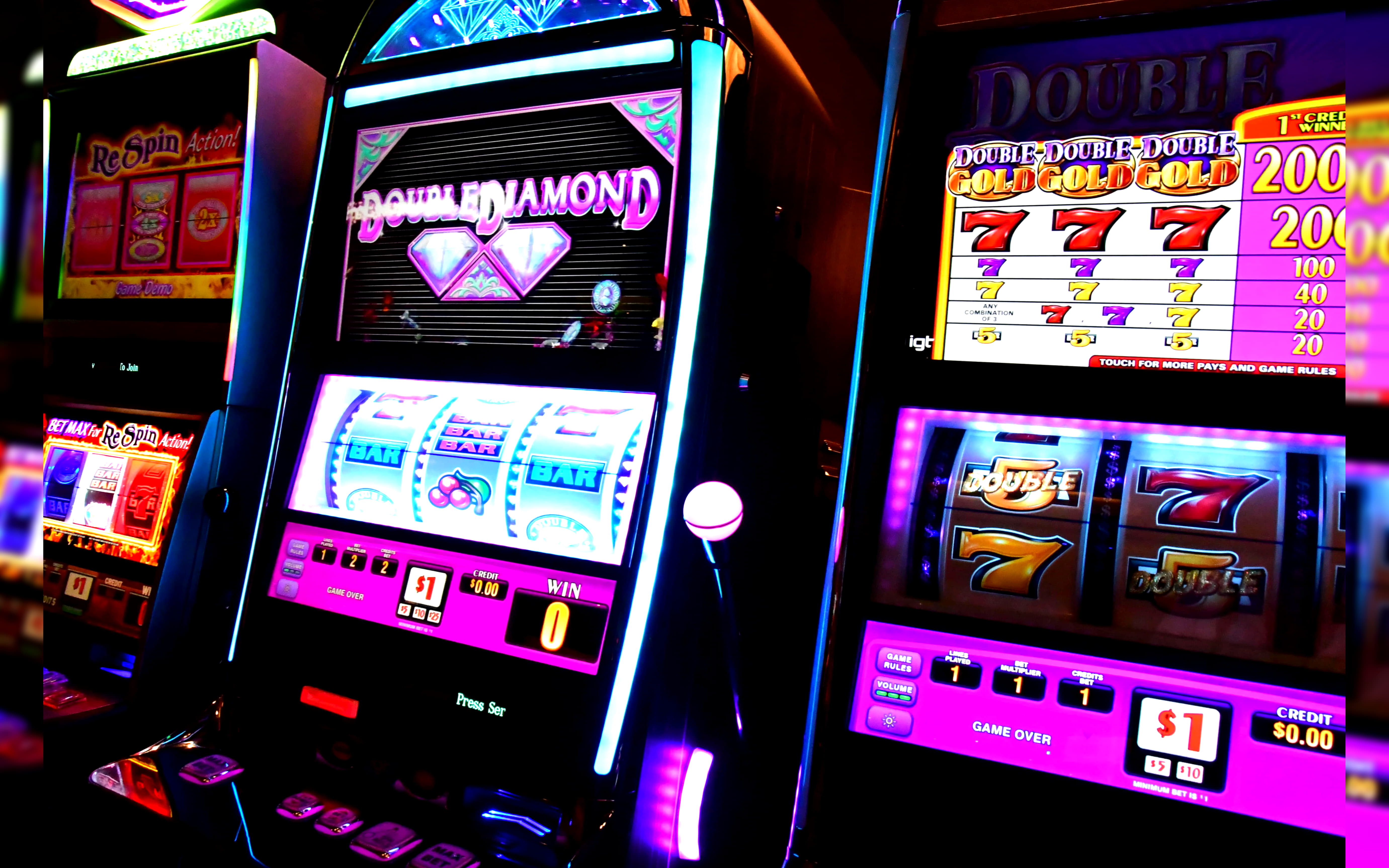 155 FREE Spins at Cheeky Riches Casino