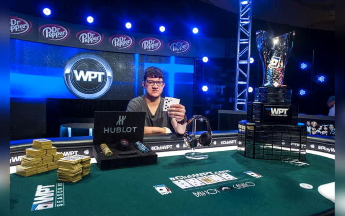 EUR 290 Daily freeroll slot tournament at Platinum Play Casino