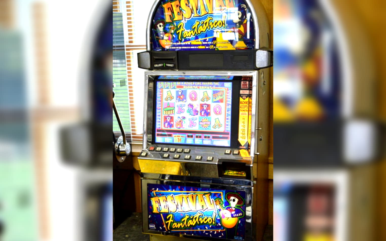 EUR 655 Daily freeroll slot tournament at La Fiesta Casino