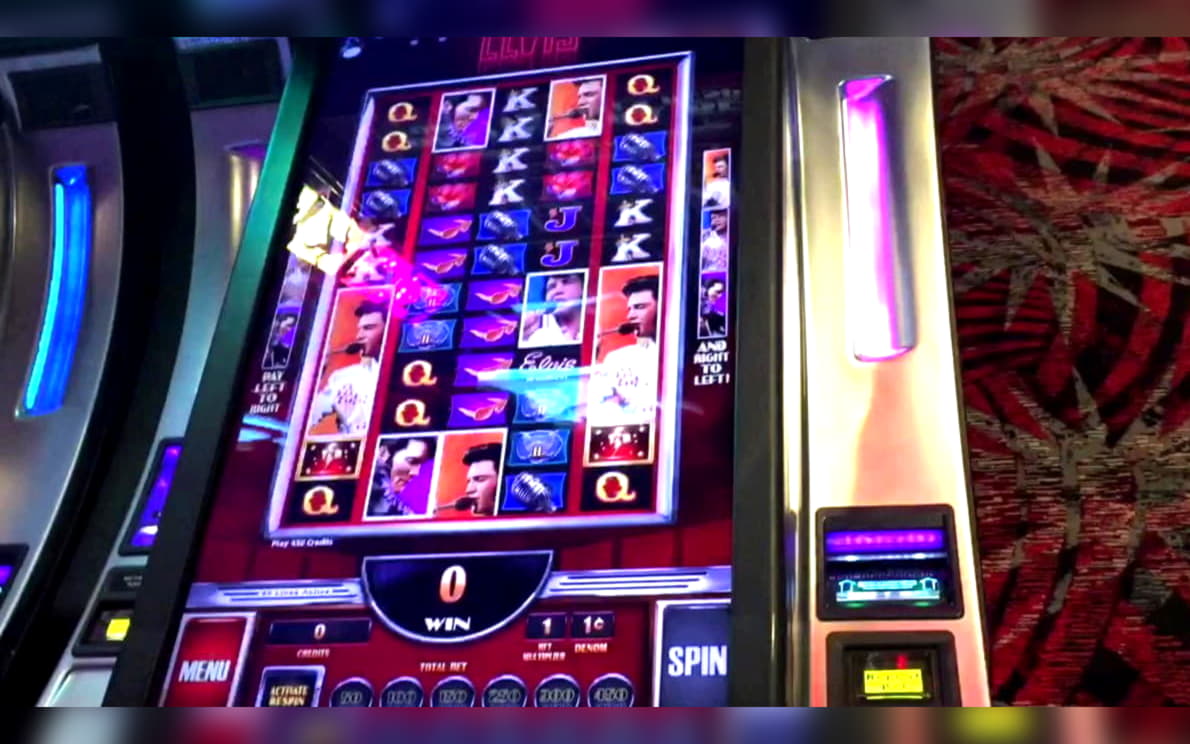 €200 Daily freeroll slot tournament at Casino com