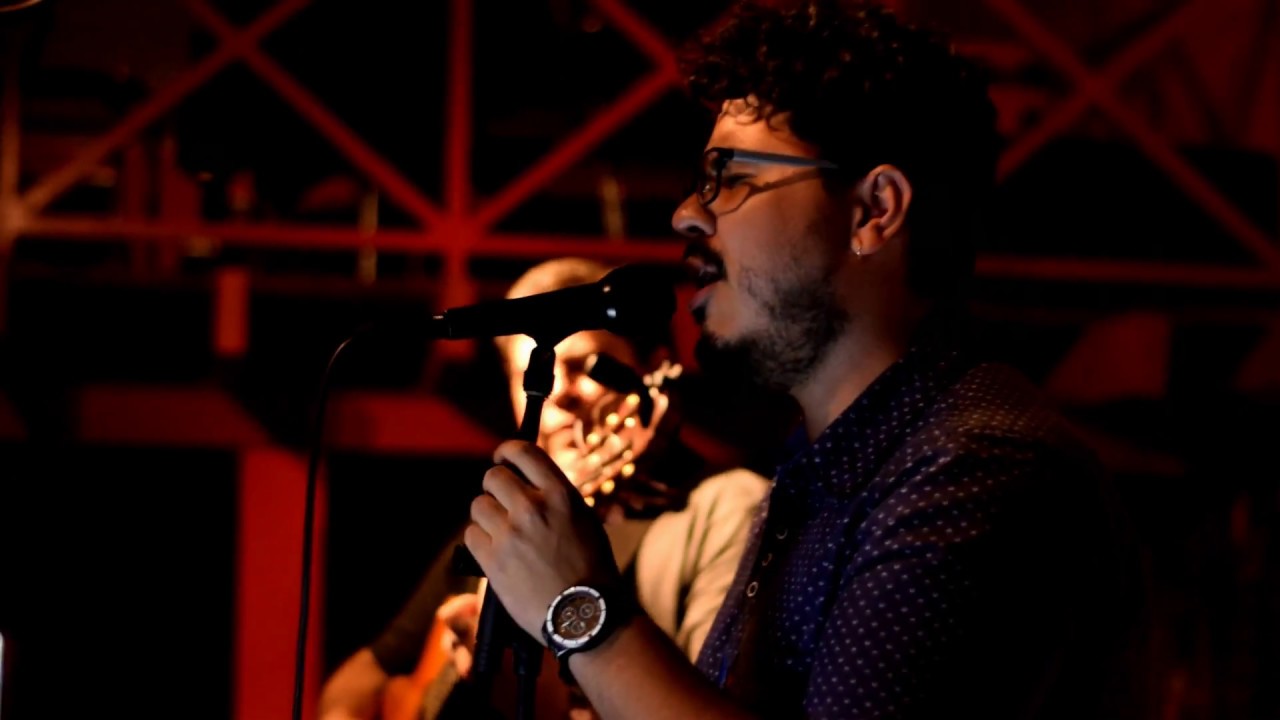 Alan RUIZ     _ (en el casino de Aristóbulo del Valle)