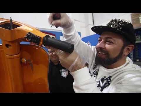 IL BOSS DELLE VESPE - MITCH & SENSEI
