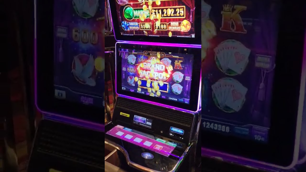 $128,000 GRAND JACKPOT In Las Vegas