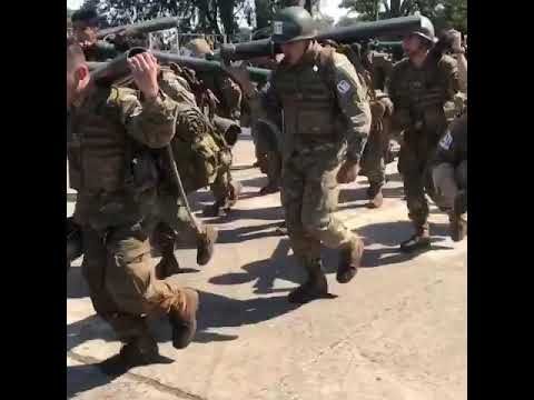 Colegio militar de la nación... Alentando el trote curso morterista