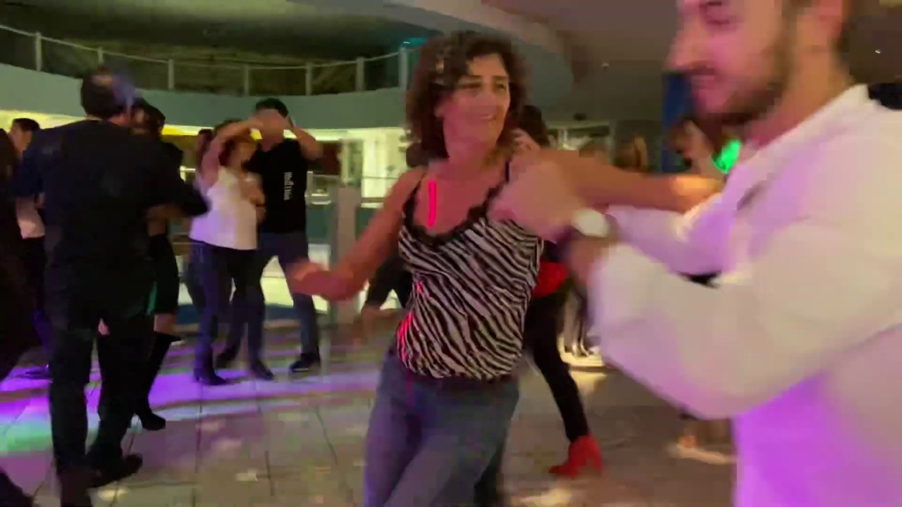 Bailando Salsa - Le Terrazze Latine - Royal Catering / Centro Azzurro / San Marino (Video 1)
