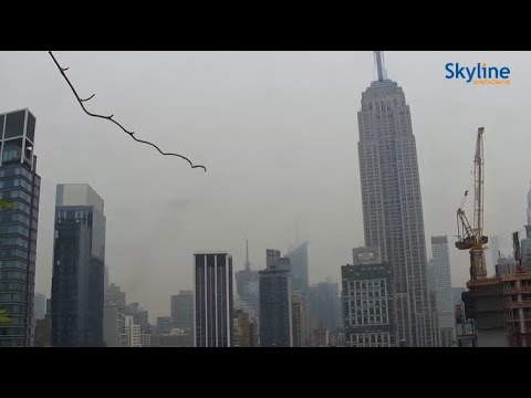 The smoke from the fires in Canada arrives in New York, Manhattan covered in ash | SkylineWebcams