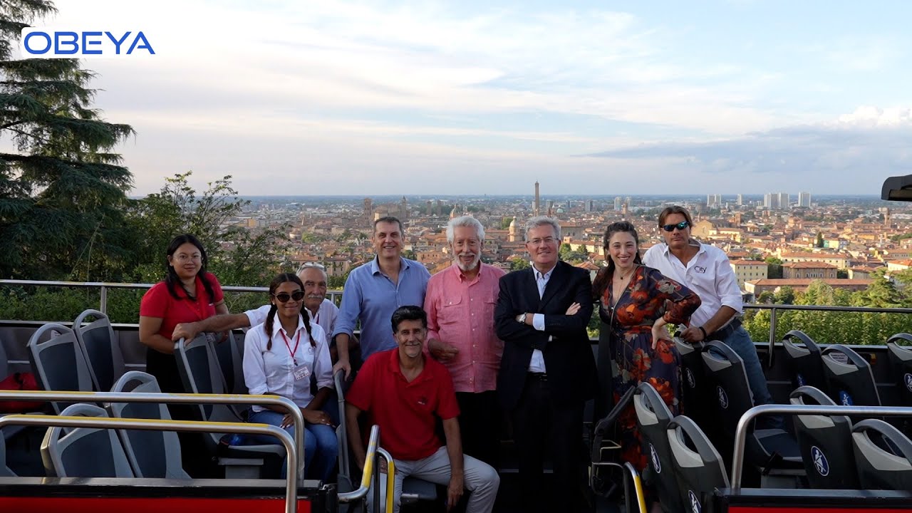 OBEYA a bordo del City Red Bus alla scoperta di Bologna